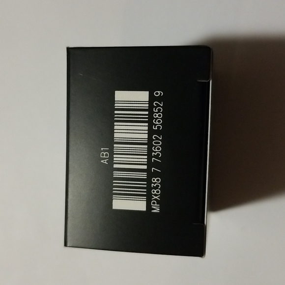 MAC Sink To A Whisper Pro Longwear Paint Pot - Picture 10 of 10